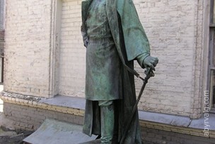 Памятник Александру Романову - Киев