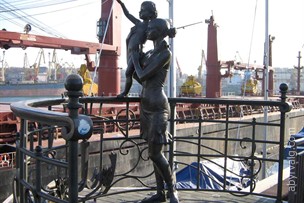Памятник жене моряка - Одесса